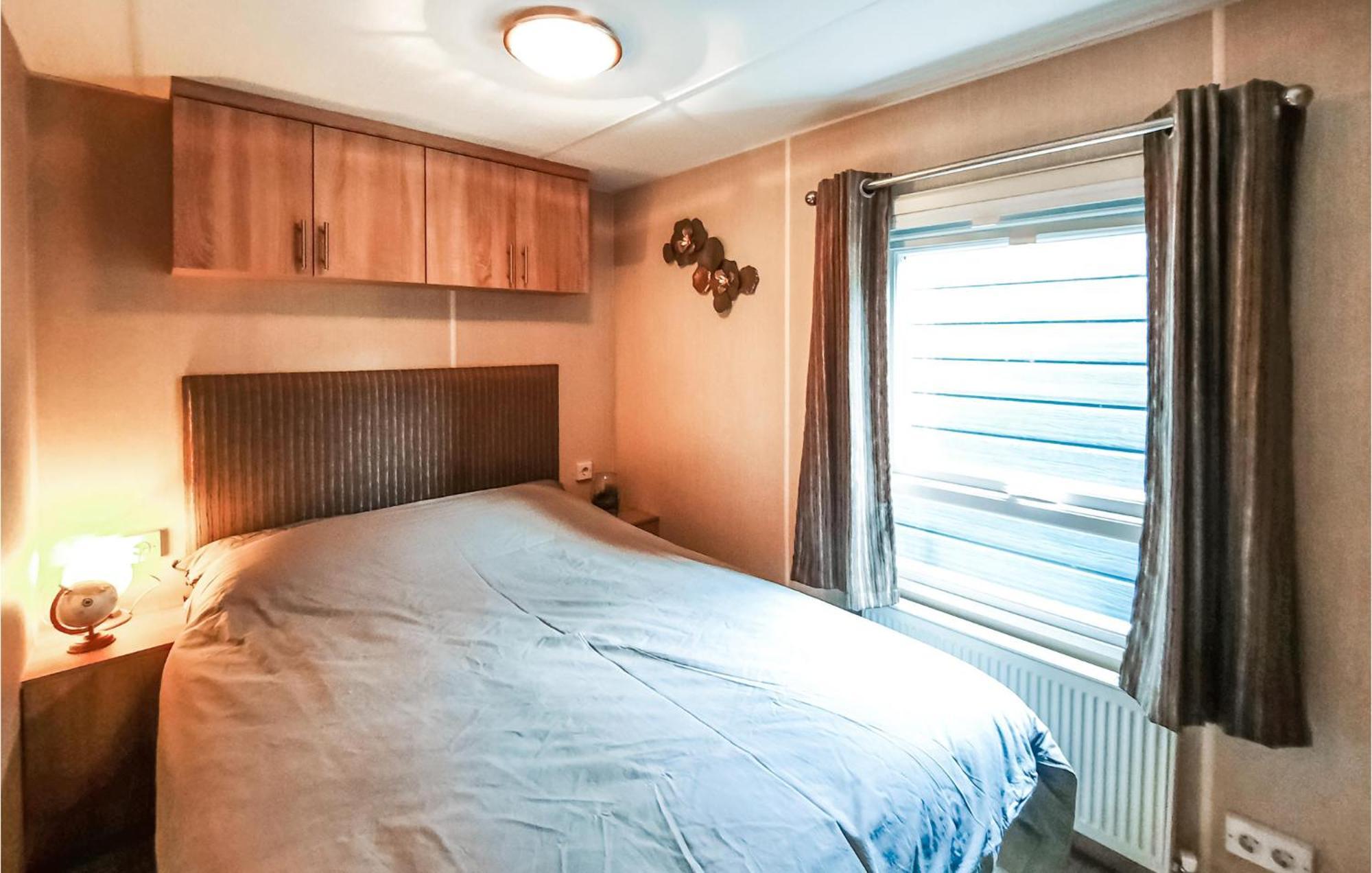 3 Bedroom Beautiful Home In Heinkenszand Kültér fotó