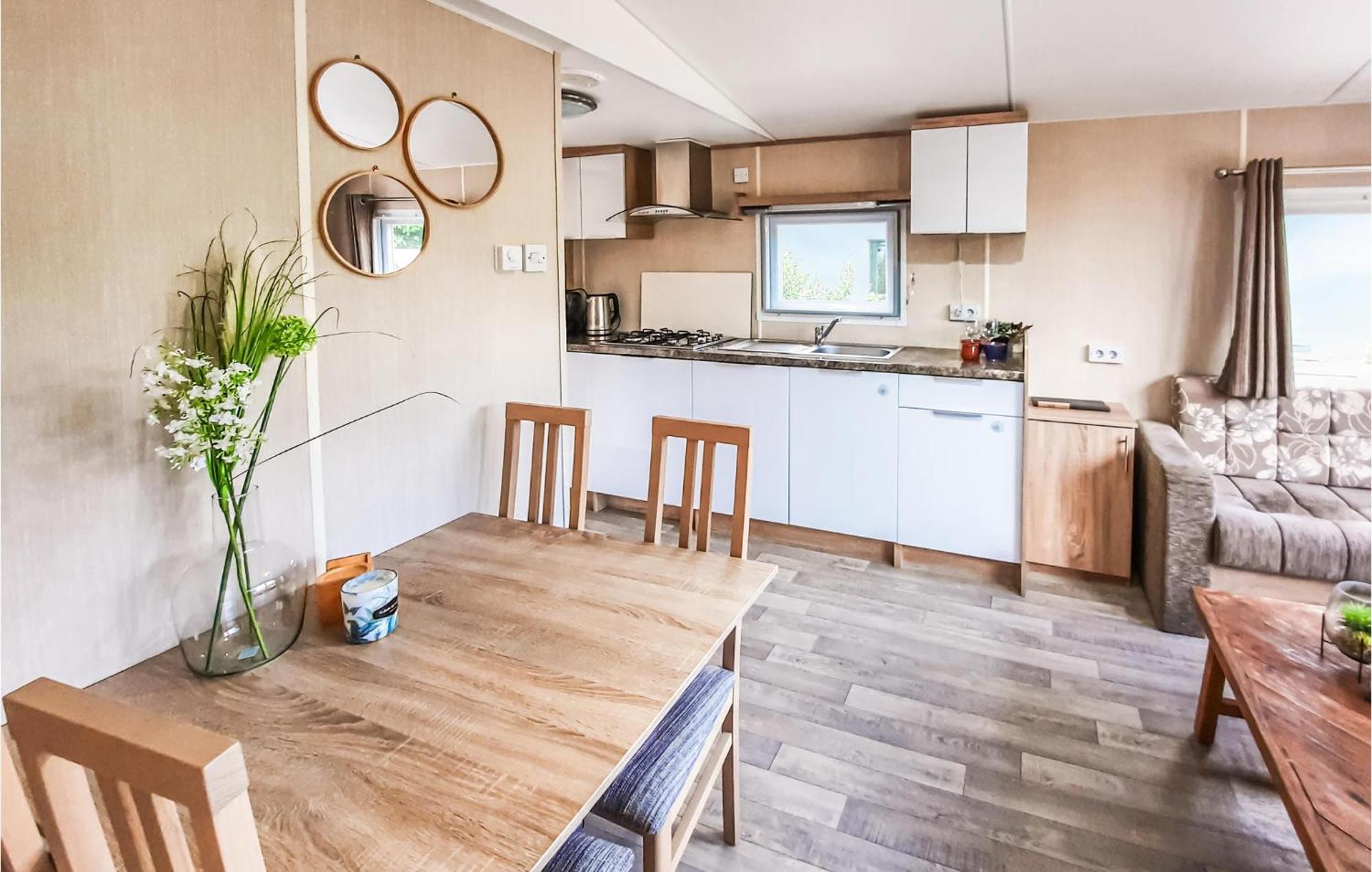 3 Bedroom Beautiful Home In Heinkenszand Kültér fotó