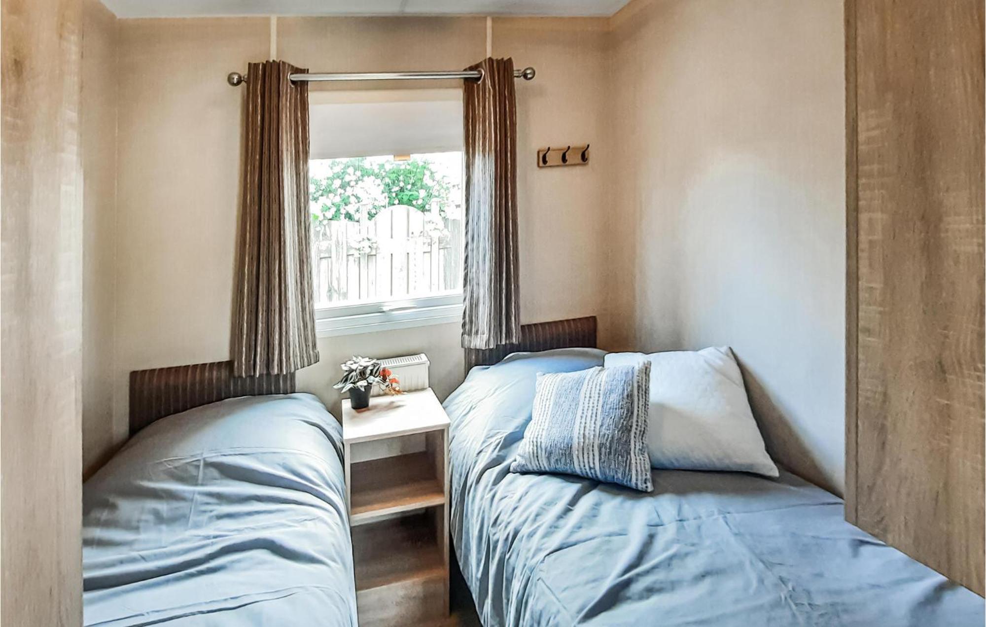 3 Bedroom Beautiful Home In Heinkenszand Kültér fotó